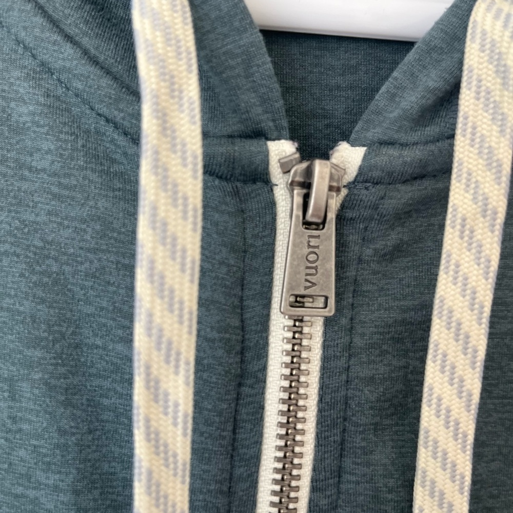 Vuori Halo Performance Hoodie 2.0 Lake Heather Size Small - Picture 4 of 5